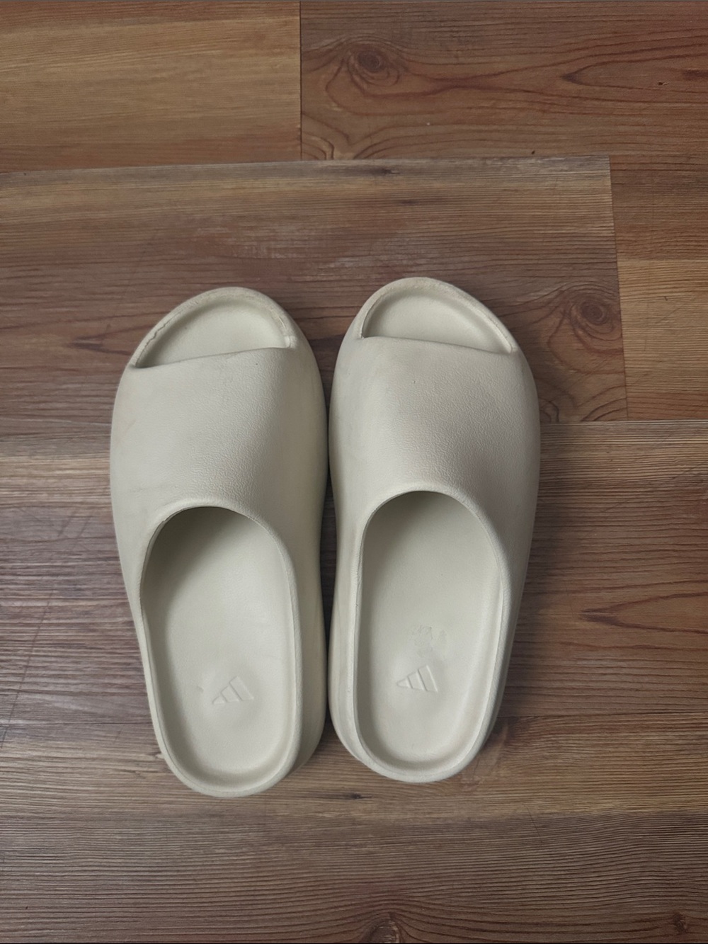 adidas Cream Slide Sandals Yeezy slides size 9 with box